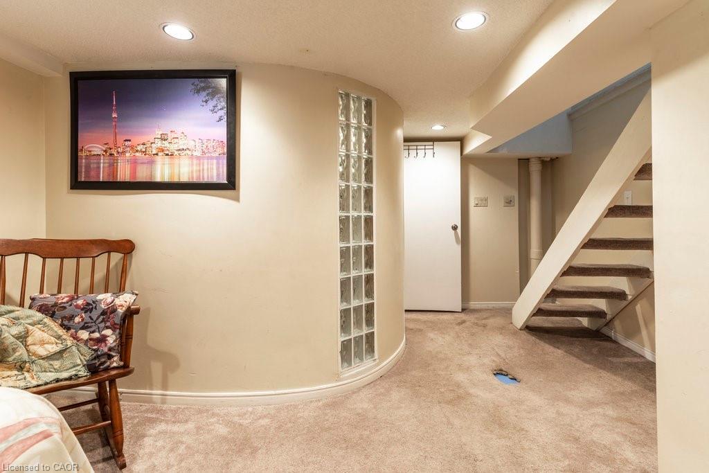 30 Sunset Avenue, Hamilton, ON - Indoor