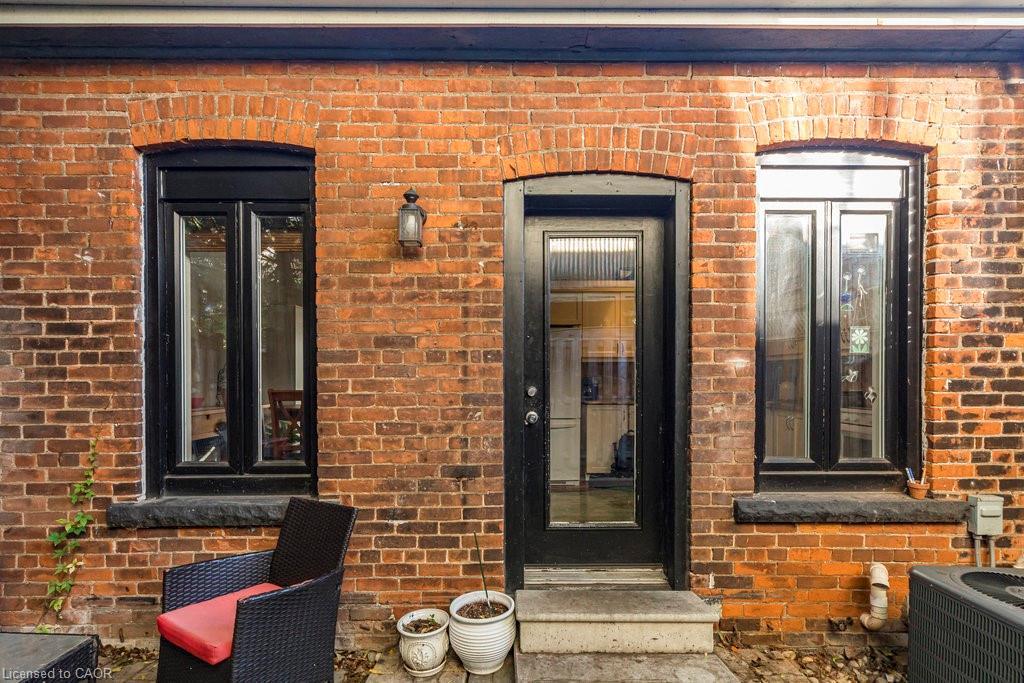 30 Sunset Avenue, Hamilton, ON - Outdoor