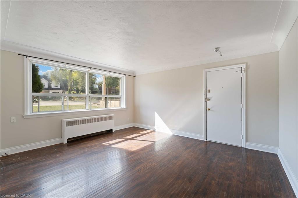 2-2189 King Street E, Hamilton, ON - Indoor