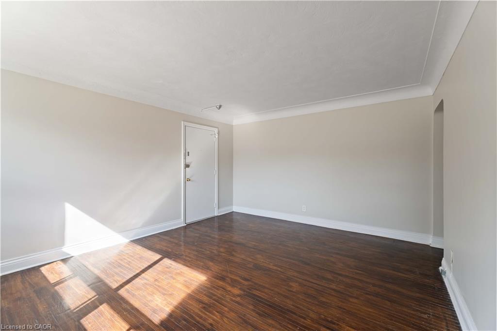 2-2189 King Street E, Hamilton, ON - Indoor Photo Showing Other Room
