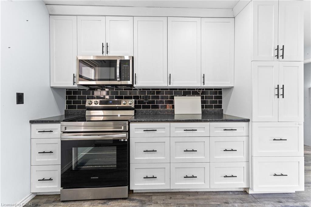140 Canterbury Street, Ingersoll, ON - Indoor Photo Showing Kitchen