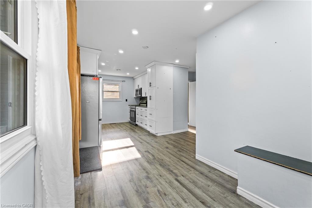 140 Canterbury Street, Ingersoll, ON - Indoor Photo Showing Other Room