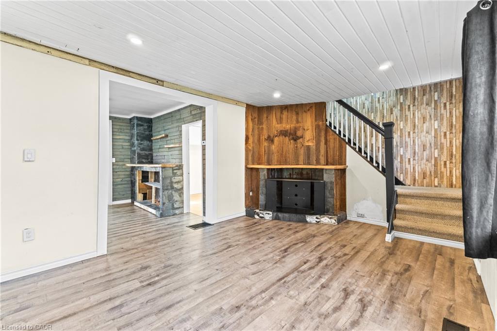 140 Canterbury Street, Ingersoll, ON - Indoor Photo Showing Other Room