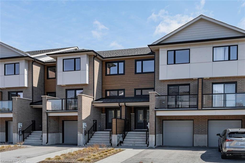 8-182 Bridge Crescent, Minto, ON - Outdoor With Balcony With Facade