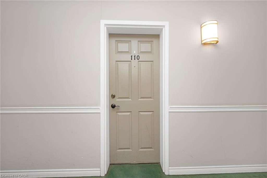 110-4015 Kilmer Drive, Burlington, ON - Indoor Photo Showing Other Room