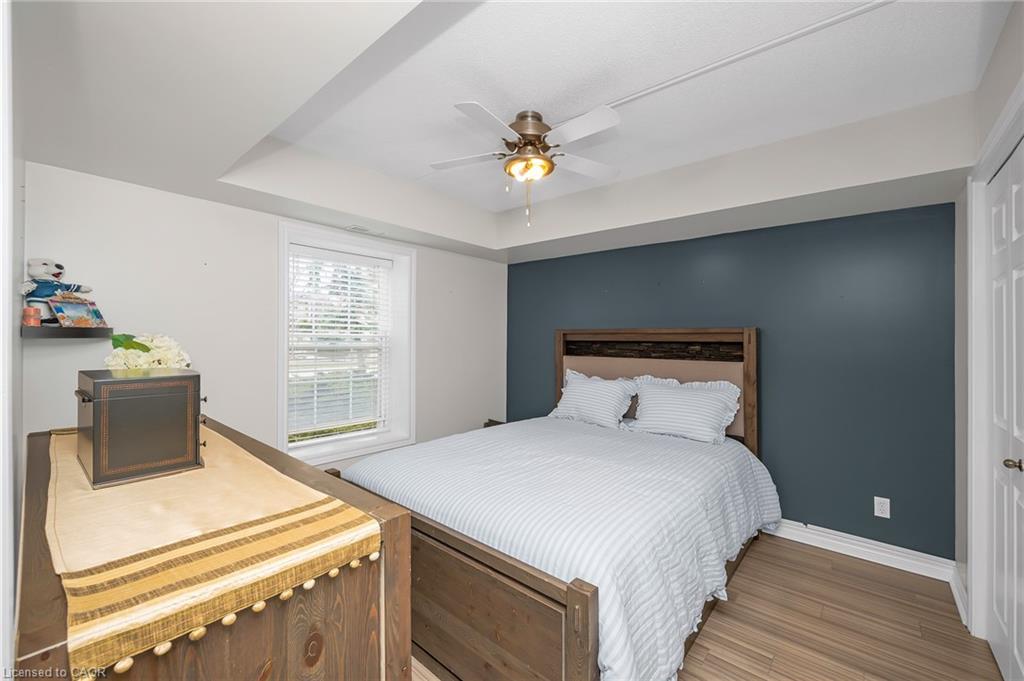 110-4015 Kilmer Drive, Burlington, ON - Indoor Photo Showing Bedroom