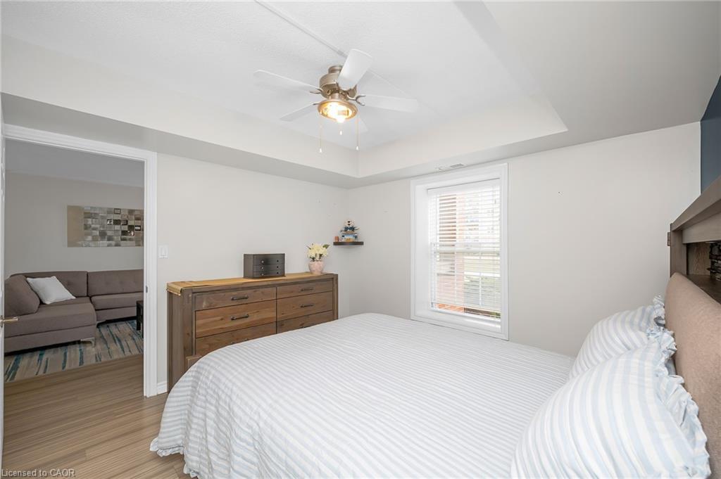 110-4015 Kilmer Drive, Burlington, ON - Indoor Photo Showing Bedroom