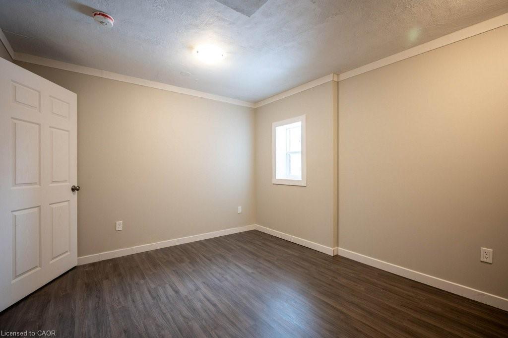 5-34 Burn Place, Kitchener, ON - Indoor Photo Showing Other Room