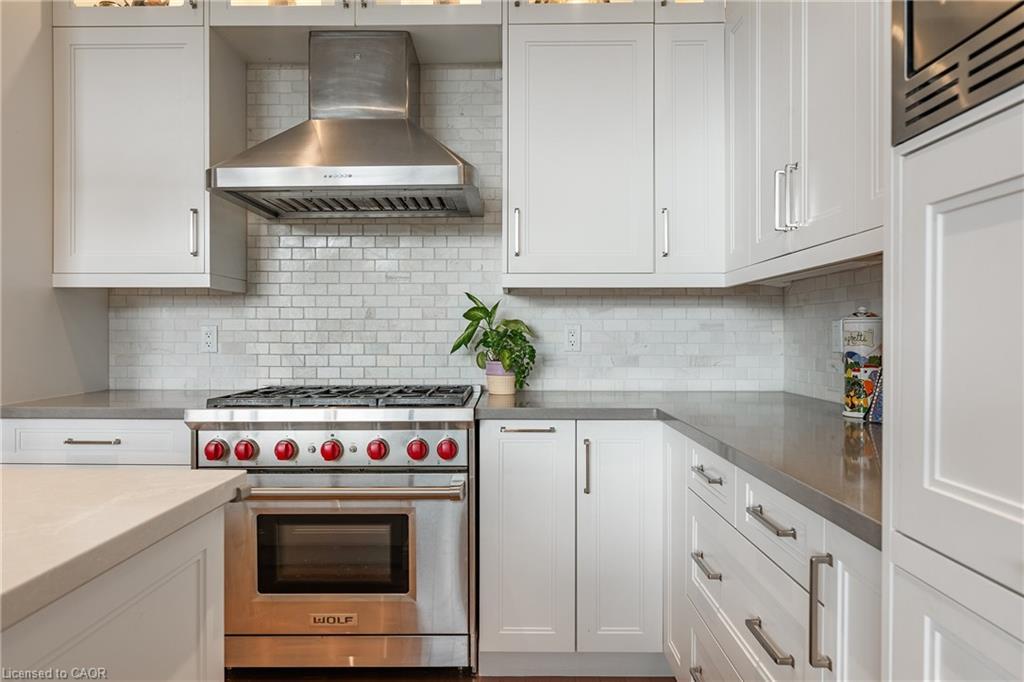 131 Brock Street, Oakville, ON - Indoor Photo Showing Kitchen