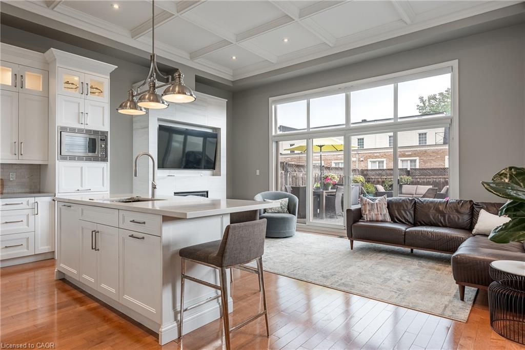 131 Brock Street, Oakville, ON - Indoor