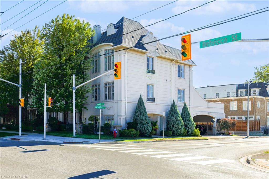 131 Brock Street, Oakville, ON - Outdoor