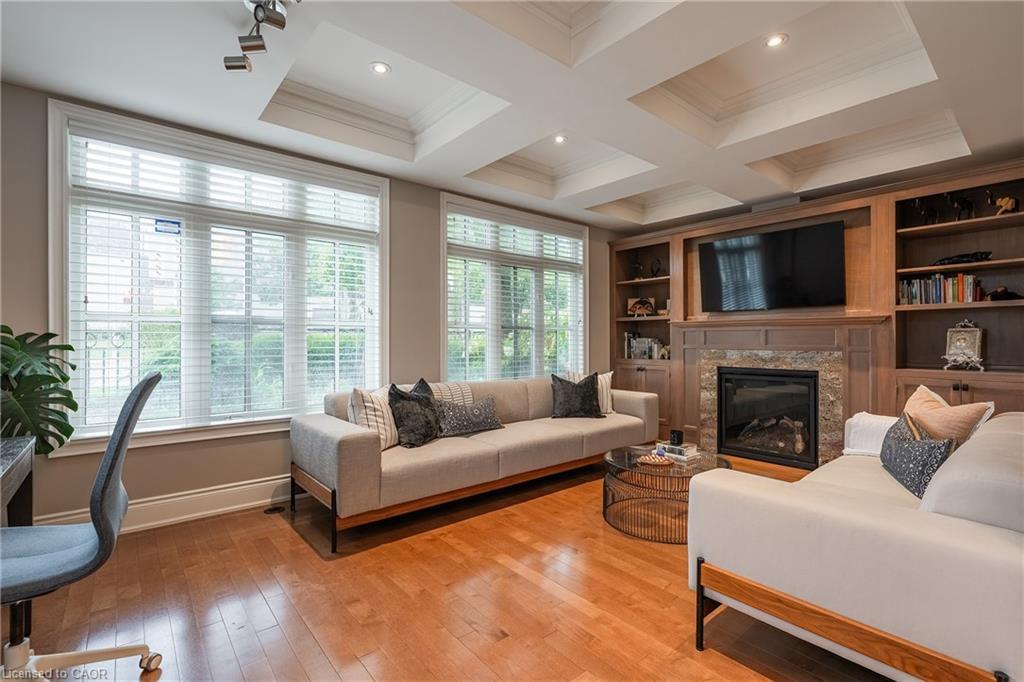 131 Brock Street, Oakville, ON - Indoor Photo Showing Living Room With Fireplace