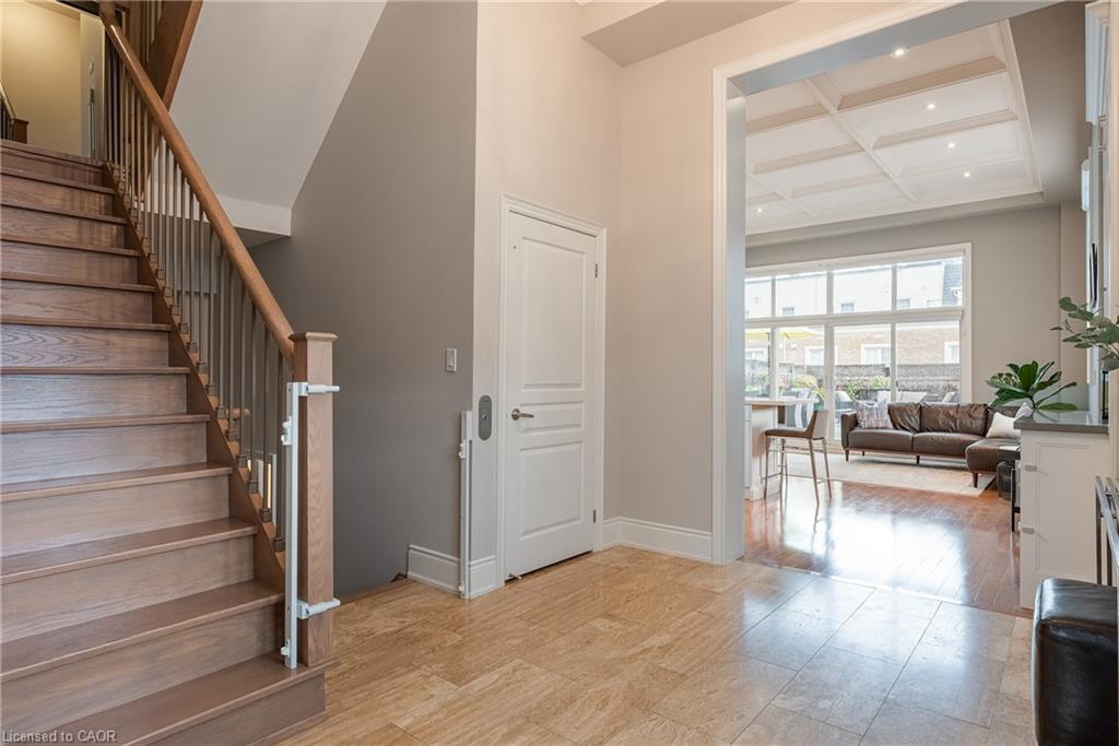 131 Brock Street, Oakville, ON - Indoor Photo Showing Other Room