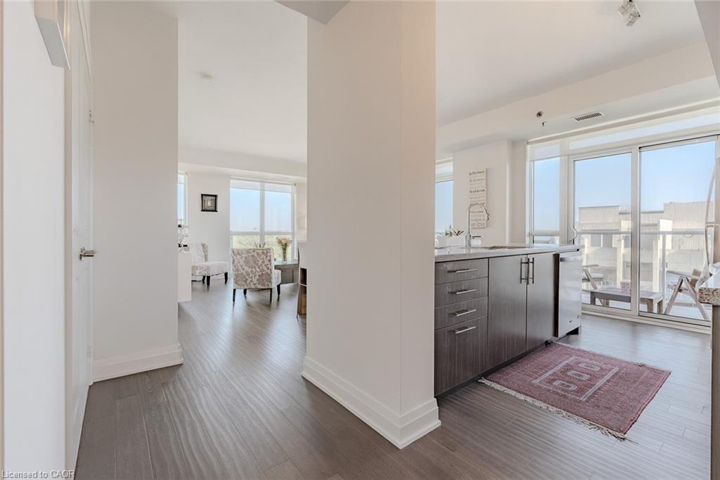 1603-55 Speers Road, Oakville, ON - Indoor