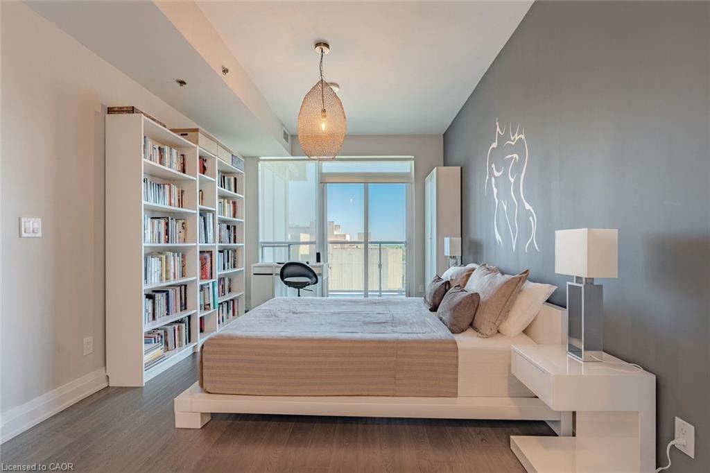 1603-55 Speers Road, Oakville, ON - Indoor Photo Showing Bedroom