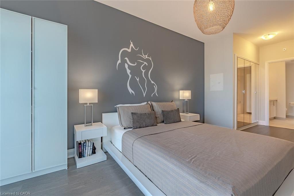 1603-55 Speers Road, Oakville, ON - Indoor Photo Showing Bedroom