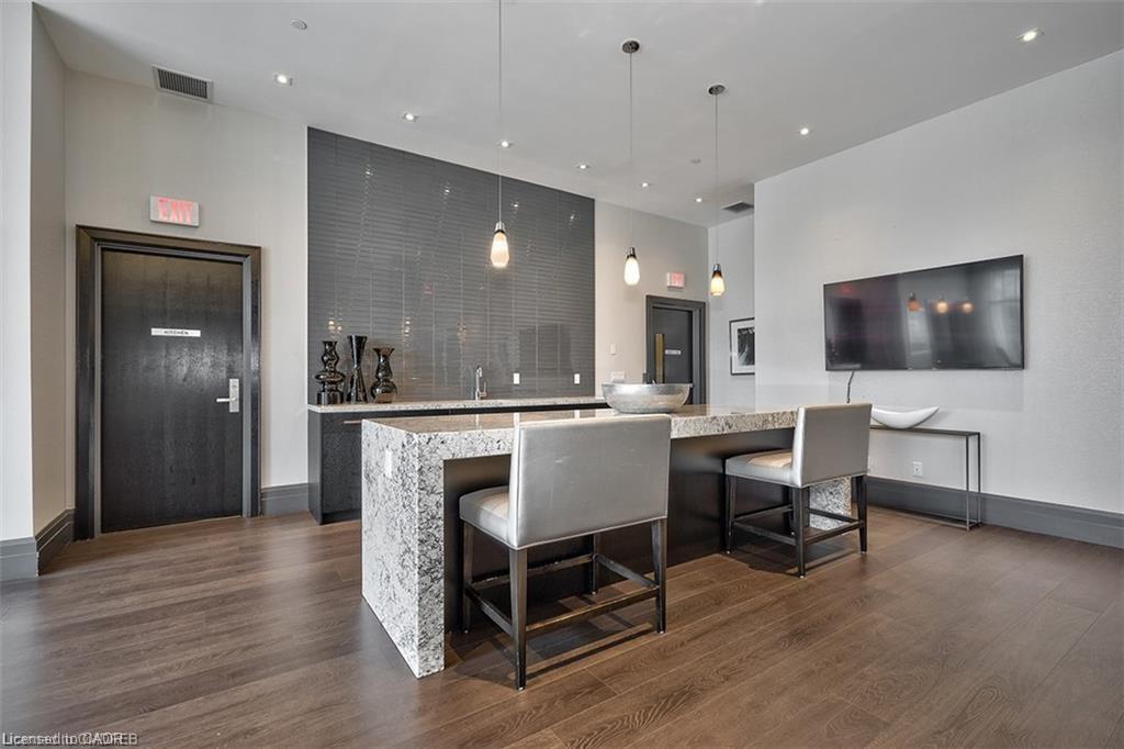 1603-55 Speers Road, Oakville, ON - Indoor