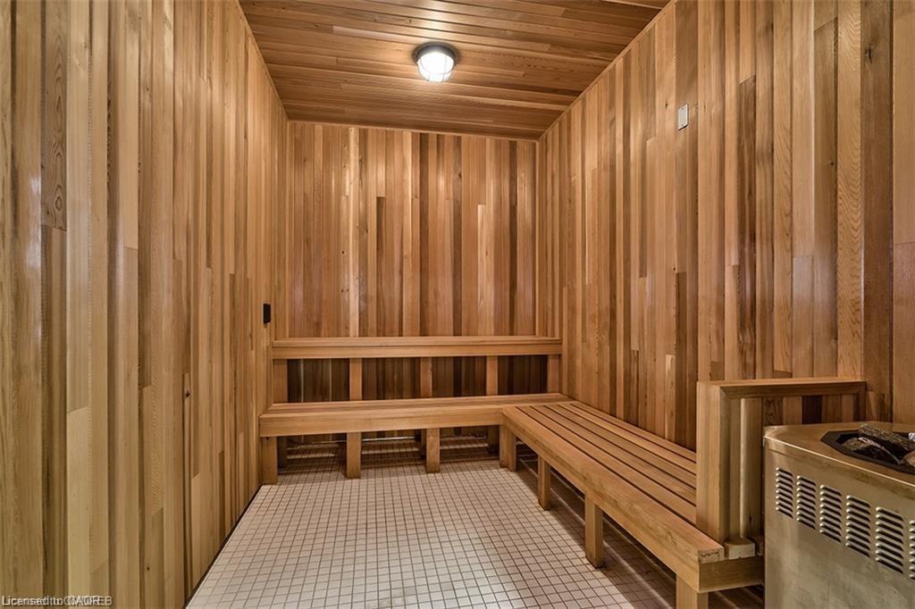 1603-55 Speers Road, Oakville, ON - Indoor Photo Showing Other Room