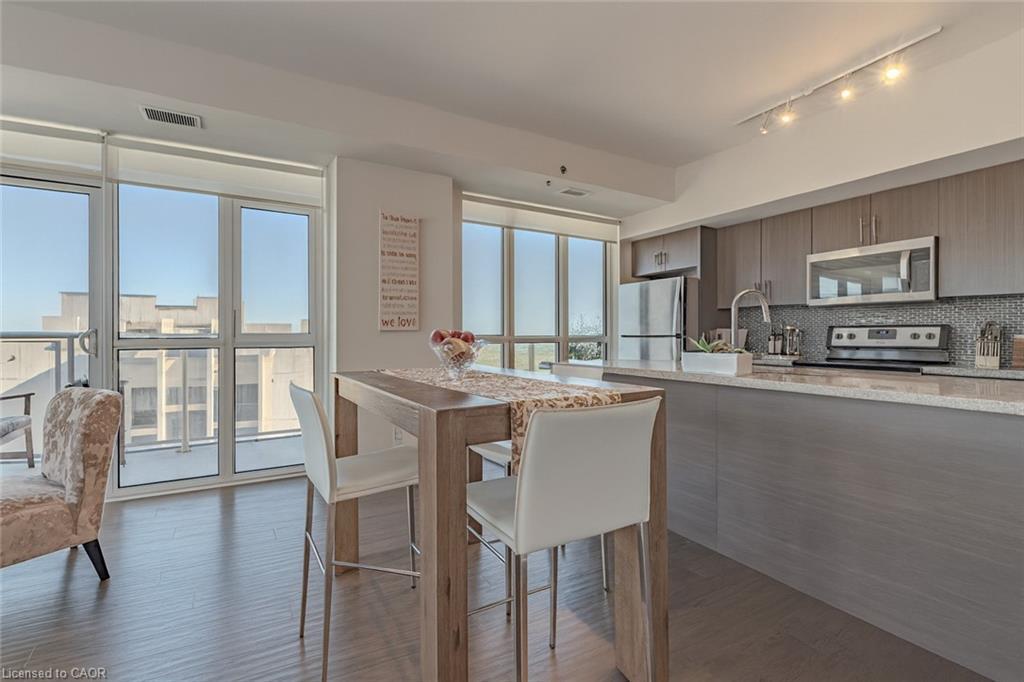 1603-55 Speers Road, Oakville, ON - Indoor