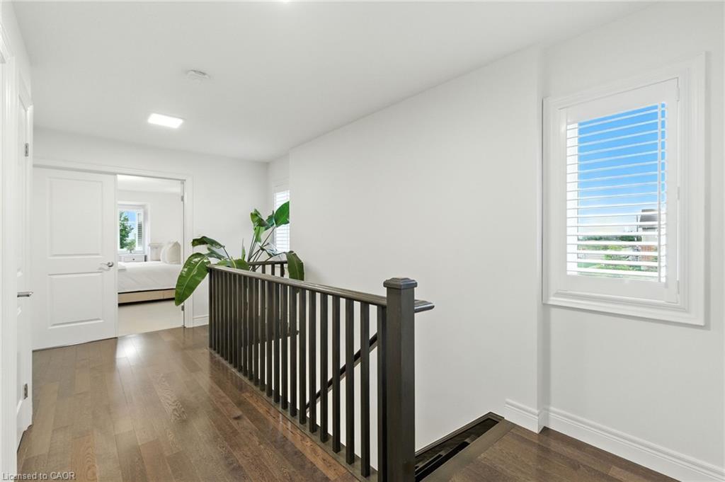 70 Dunrobin Lane, Grimsby, ON - Indoor Photo Showing Other Room