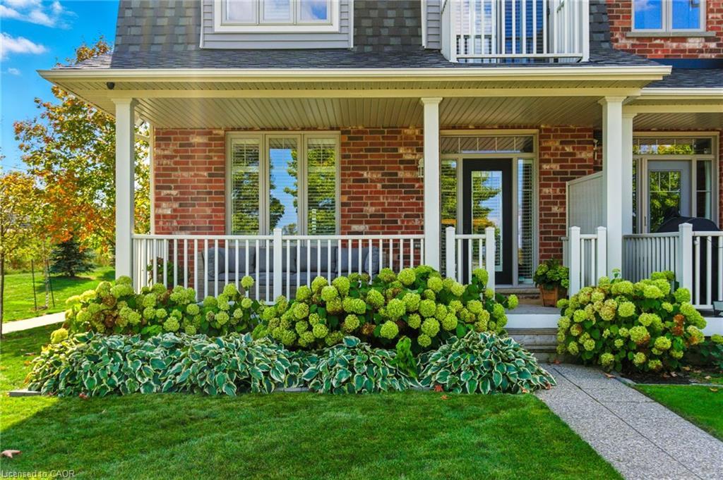 70 Dunrobin Lane, Grimsby, ON - Outdoor With Deck Patio Veranda