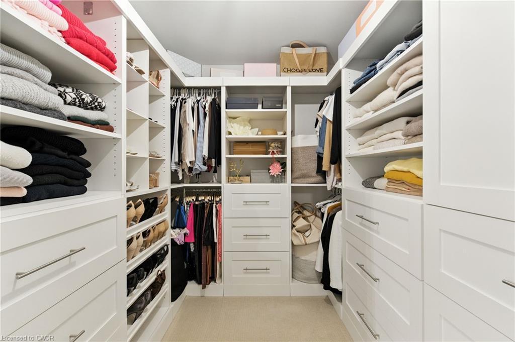 70 Dunrobin Lane, Grimsby, ON - Indoor With Storage