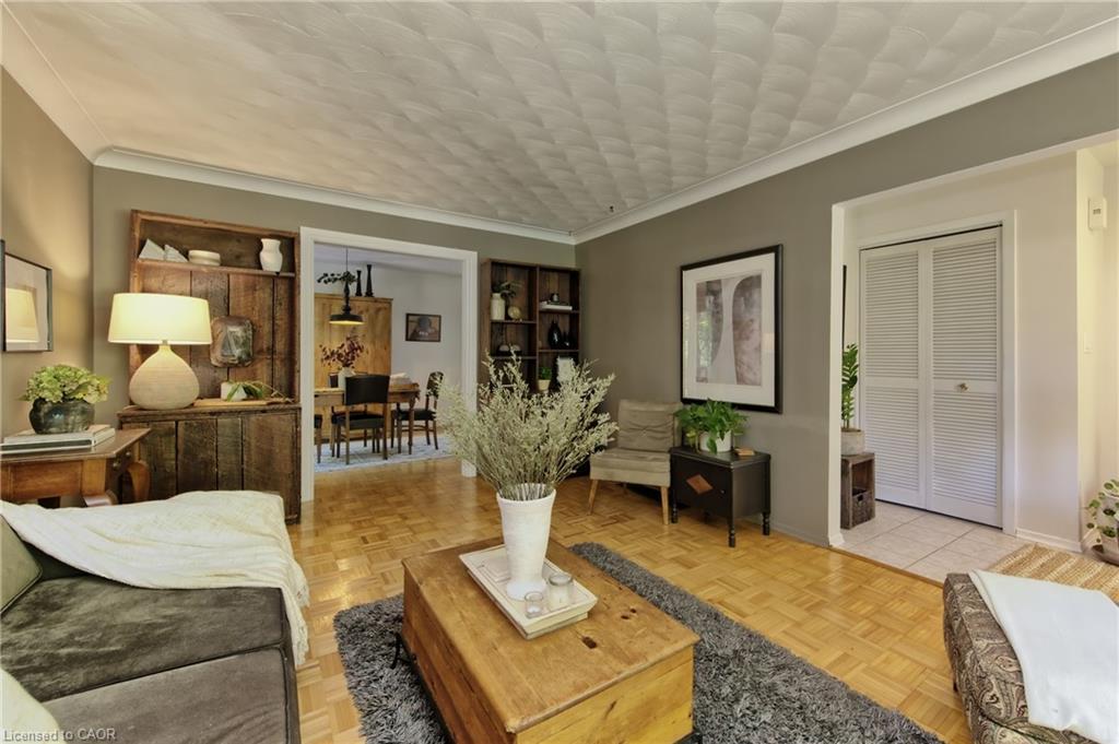 99 Mcbay Road, Brantford, ON - Indoor Photo Showing Living Room