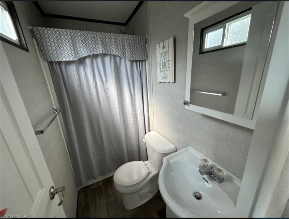 9625 Pike Lake Road, Clifford, ON - Indoor Photo Showing Bathroom