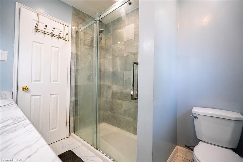 11134 Willodell Road, Niagara Falls, ON - Indoor Photo Showing Bathroom