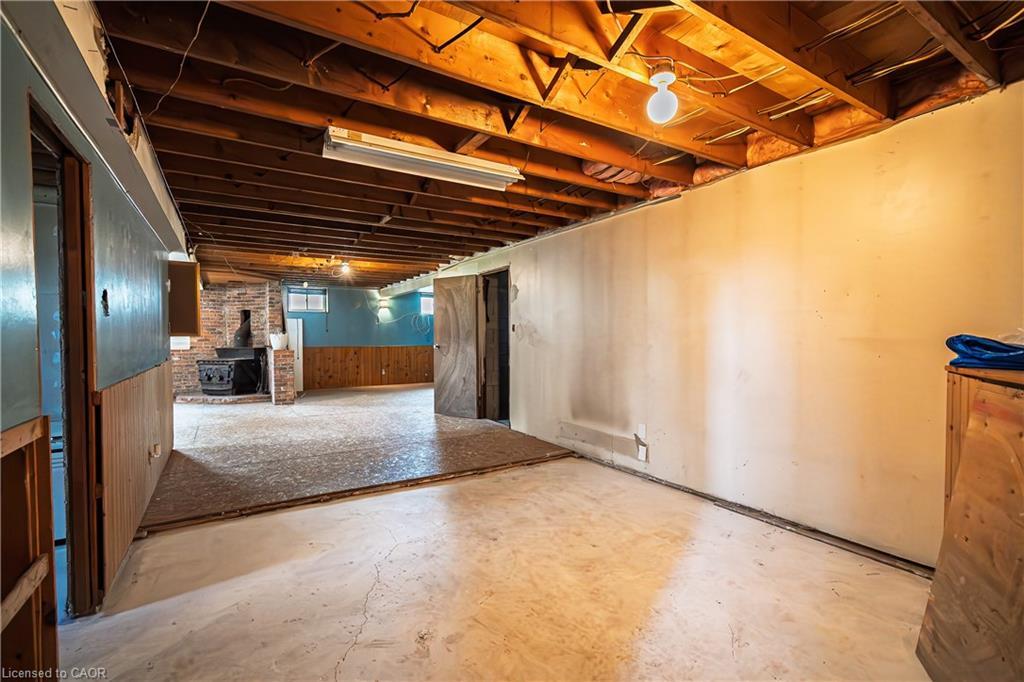 11134 Willodell Road, Niagara Falls, ON - Indoor Photo Showing Basement
