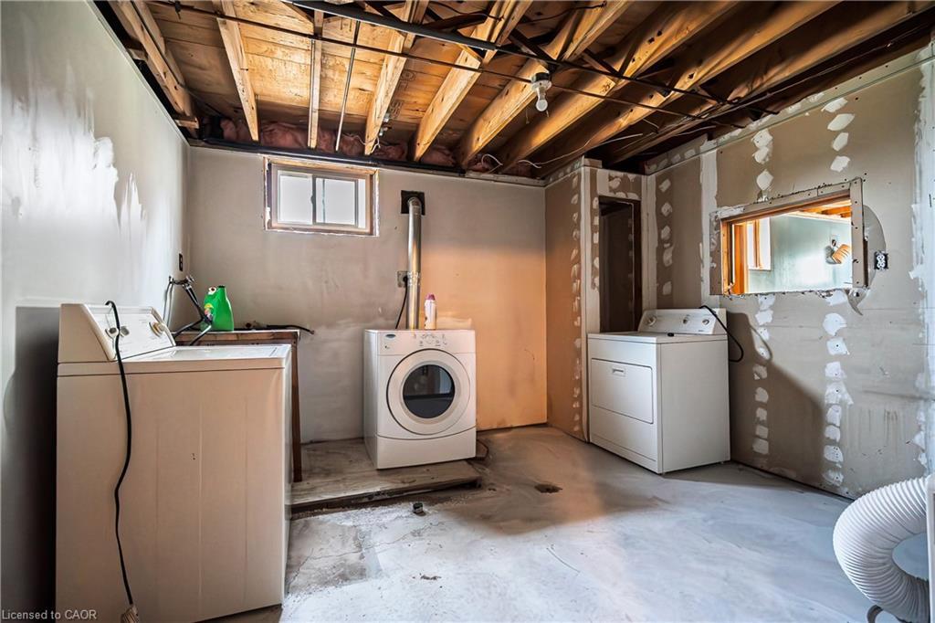 11134 Willodell Road, Niagara Falls, ON - Indoor Photo Showing Laundry Room