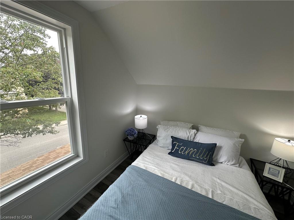 315 Simcoe Street, Woodstock, ON - Indoor Photo Showing Bedroom