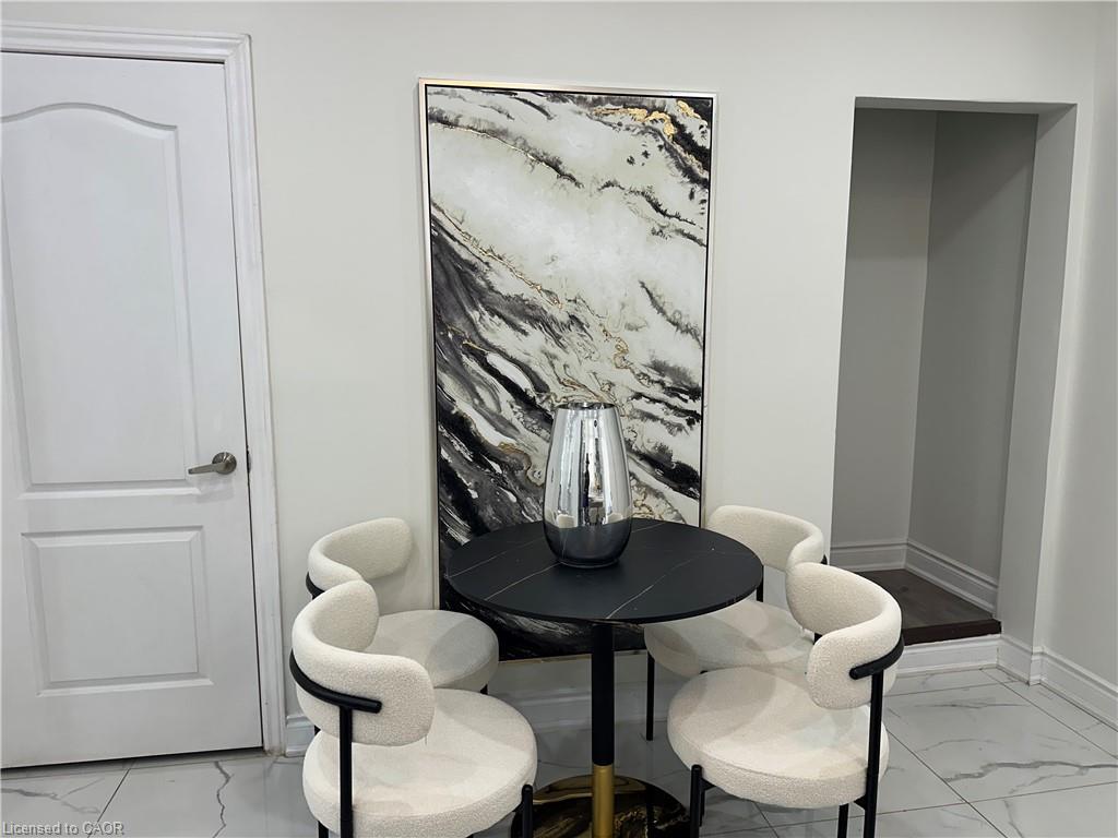 315 Simcoe Street, Woodstock, ON - Indoor