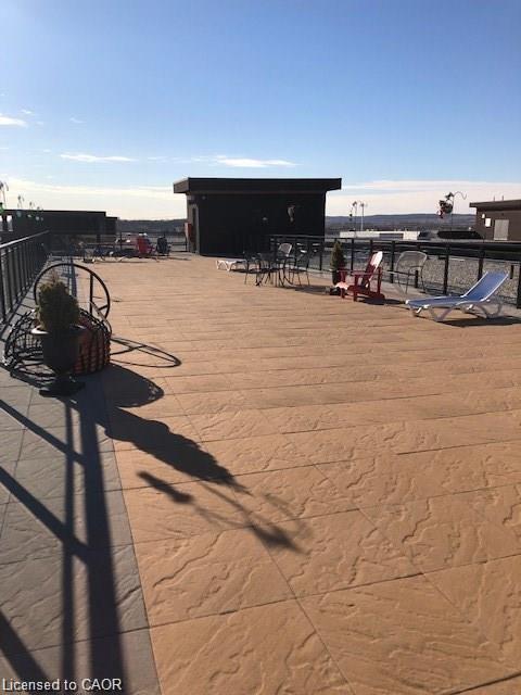 226-5010 Corporate Drive, Burlington, ON - Outdoor