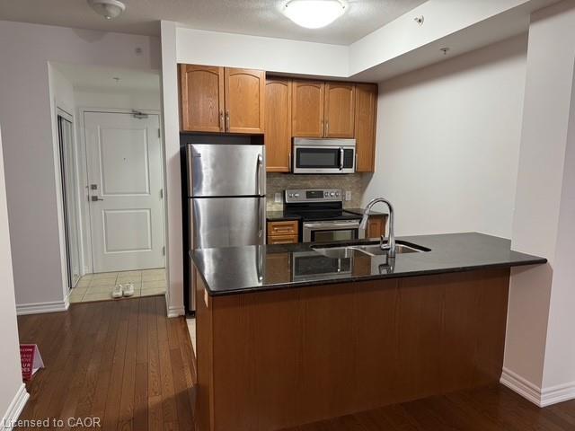 226-5010 Corporate Drive, Burlington, ON - Indoor Photo Showing Kitchen With Double Sink