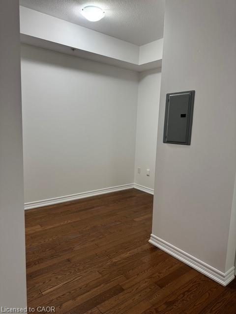 226-5010 Corporate Drive, Burlington, ON - Indoor Photo Showing Other Room