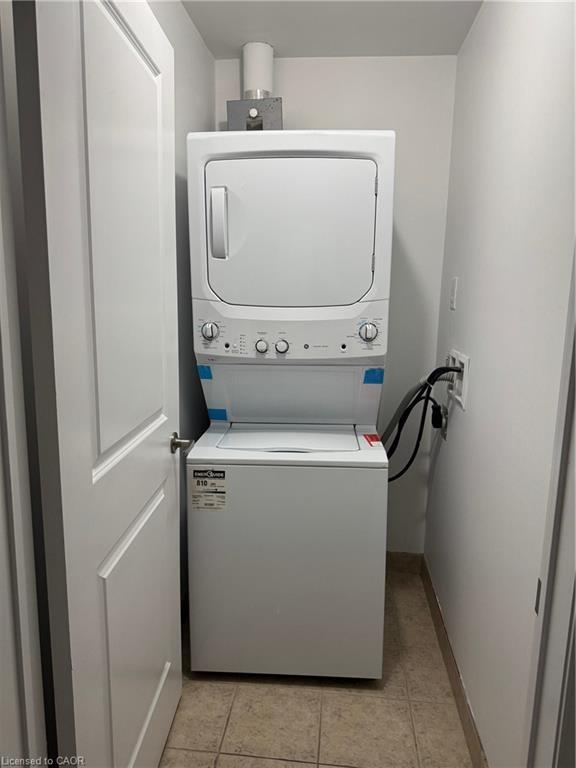 226-5010 Corporate Drive, Burlington, ON - Indoor Photo Showing Laundry Room