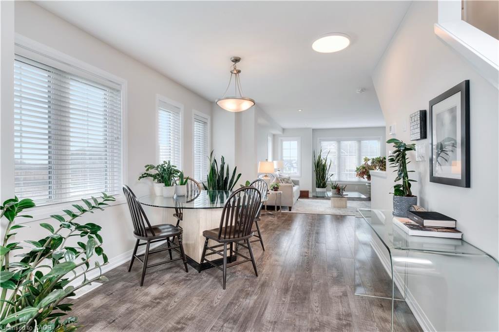 41 Sportsman Hill Street, Kitchener, ON - Indoor Photo Showing Dining Room