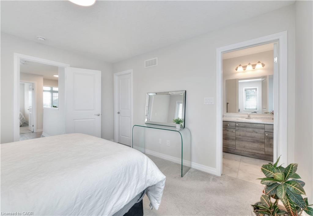 41 Sportsman Hill Street, Kitchener, ON - Indoor Photo Showing Bedroom