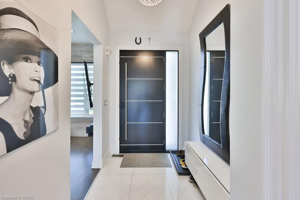 880 6Th Street, Mississauga, ON - Indoor Photo Showing Other Room