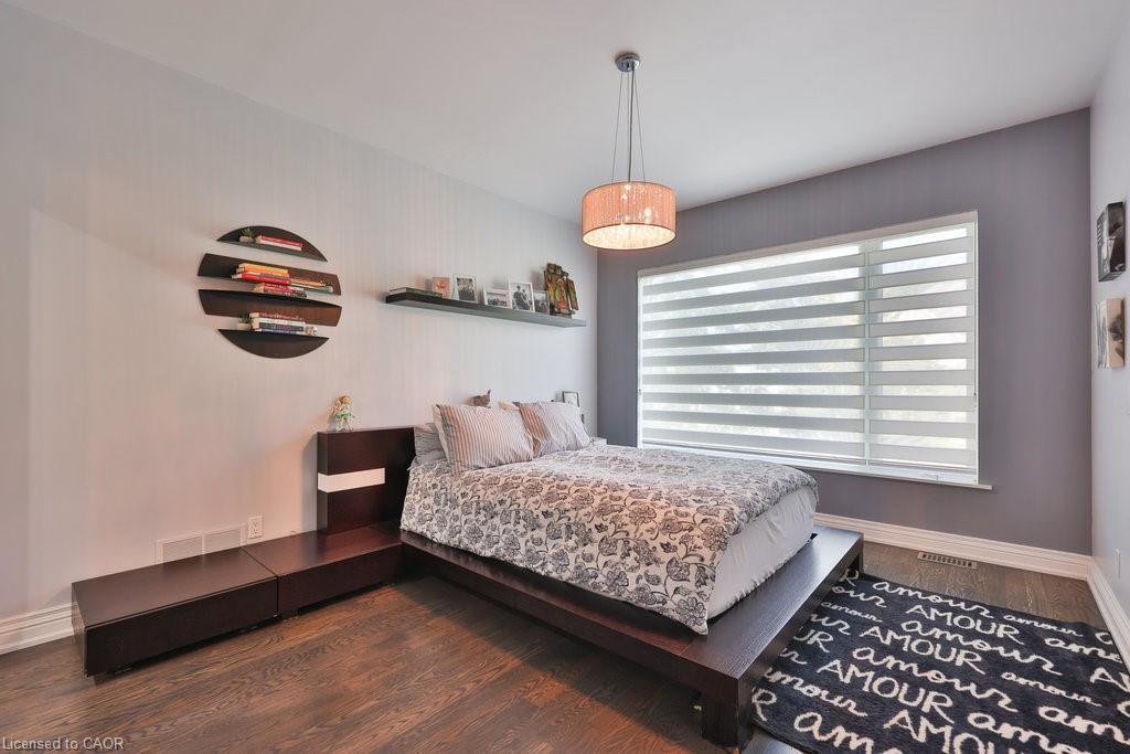 880 6Th Street, Mississauga, ON - Indoor Photo Showing Bedroom