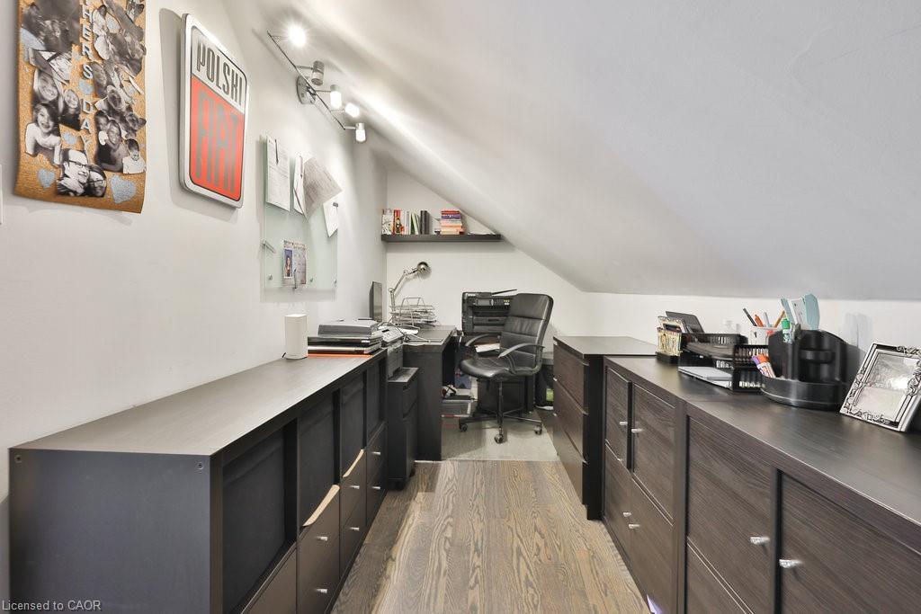 880 6Th Street, Mississauga, ON - Indoor