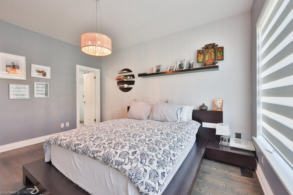 880 6Th Street, Mississauga, ON - Indoor Photo Showing Bedroom