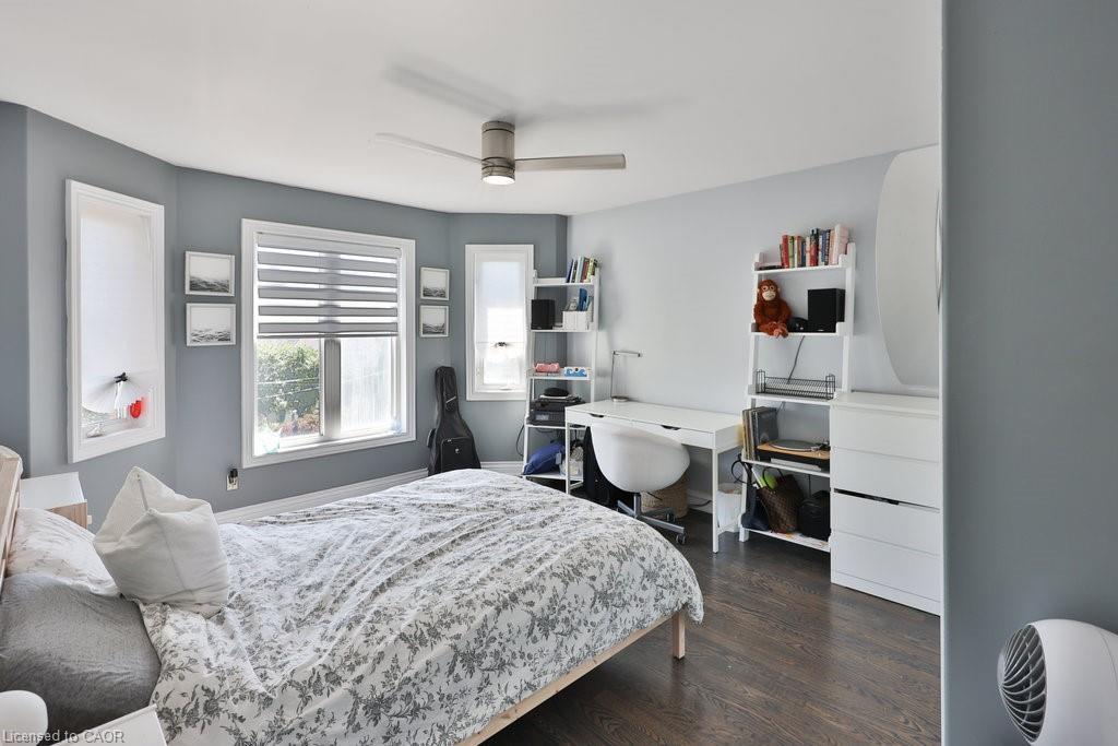 880 6Th Street, Mississauga, ON - Indoor Photo Showing Bedroom