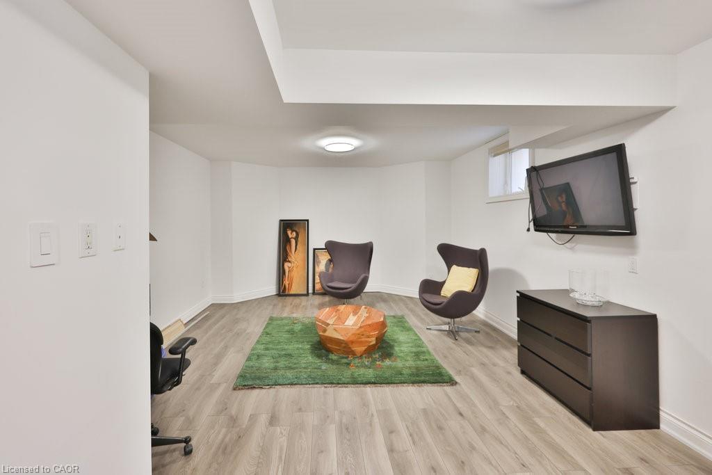 880 6Th Street, Mississauga, ON - Indoor