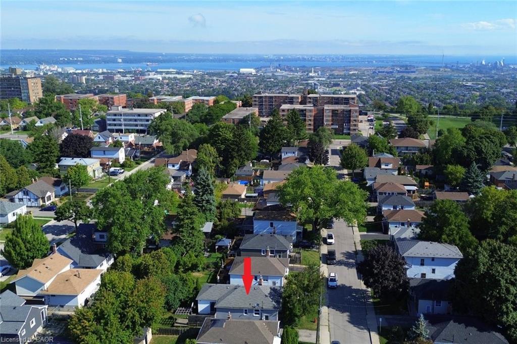 82 East 38Th Street, Hamilton, ON - Outdoor With View