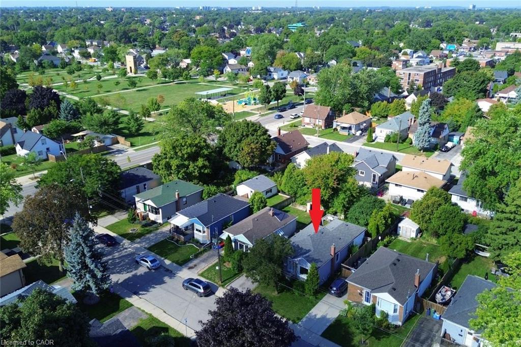 82 East 38Th Street, Hamilton, ON - Outdoor With View