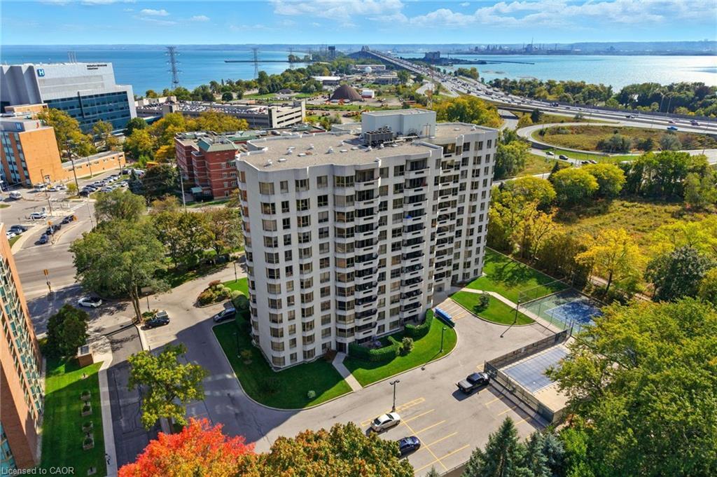 208-1201 North Shore Boulevard E, Burlington, ON - Outdoor With Body Of Water With View