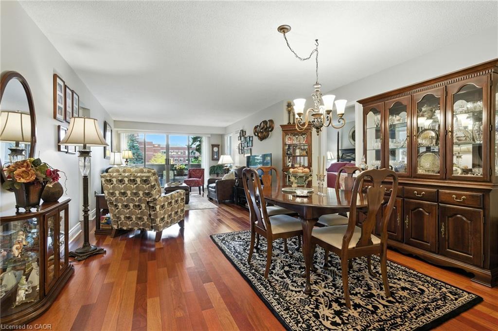 208-1201 North Shore Boulevard E, Burlington, ON - Indoor Photo Showing Dining Room