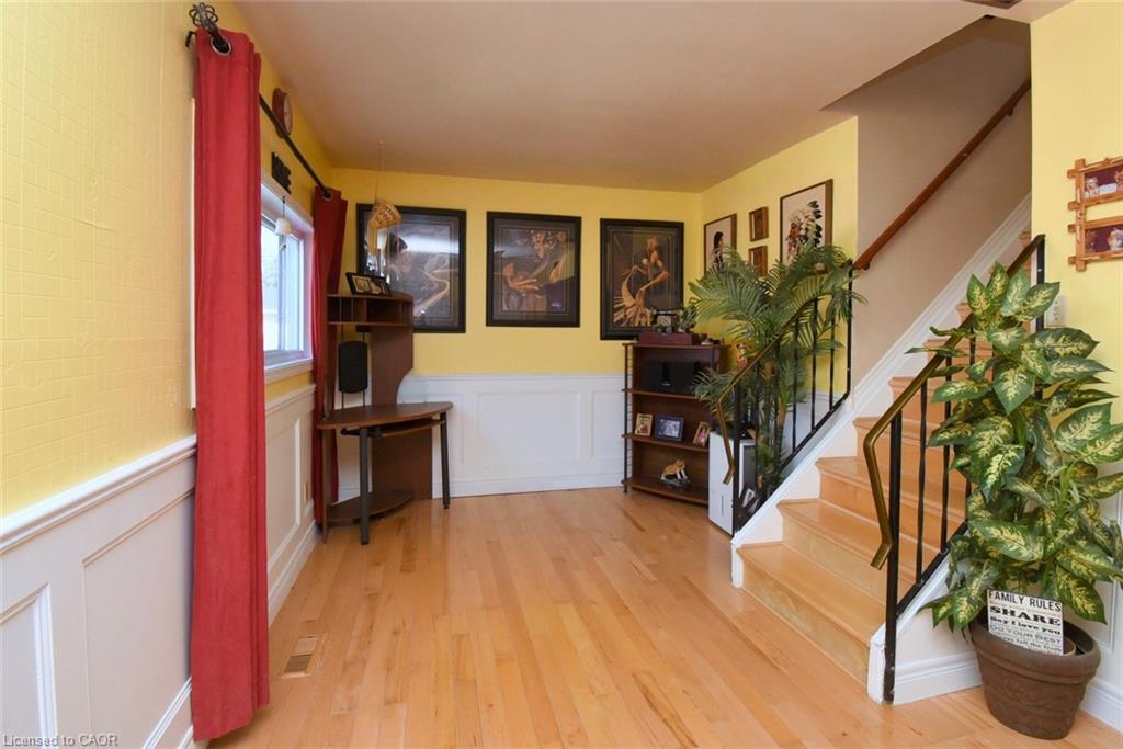 53 Seventh Avenue, Brantford, ON - Indoor Photo Showing Other Room